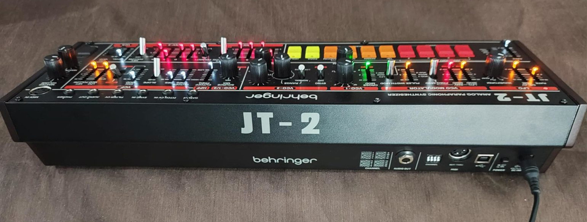 Behringer представили JT-2 Jupiter Voice в Eurorack